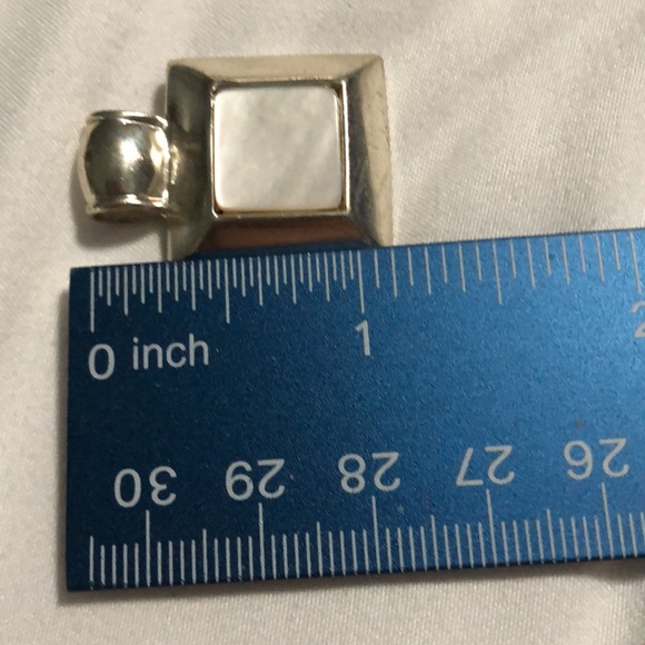 Sterling silver and mother of pearl pendant - Picture 8 of 8